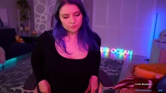 Young amateur teen in solo masturbation getting kinky