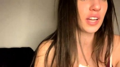 Brunette Solo Webcam Masturbation