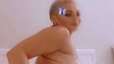 StripCamFun Blonde Amateur MILF Webcam for You