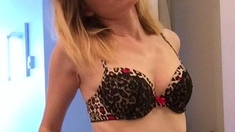 Blonde emo amateur solo masturbation