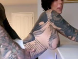 Sexy amateur brunette chick anal try out in doggystyle