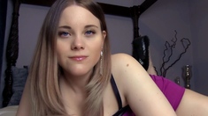 Amateur Webcam Chick Masturbates On Webcam More at