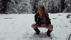 Amateur blondie solo anal masturbation