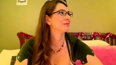 Big boob brunette masturbates on webcam