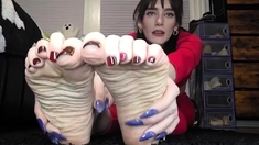 misbehavedxoxo - A pathetic little fucking foot slave is