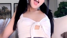 Hot Japanese Babe Doing Solo Masturbation