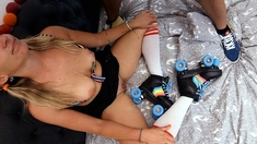 Amateur blondes pov blowjob and hardcore fun with lucky dude