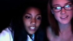 Two slutty teens get horny on MSN